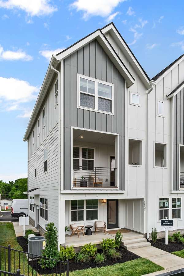 125 Hart Ln, Nashville, TN 37207