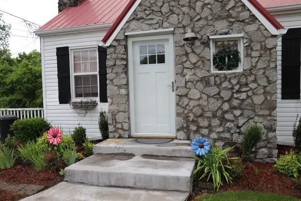 209 Church St, Dover, TN 37058