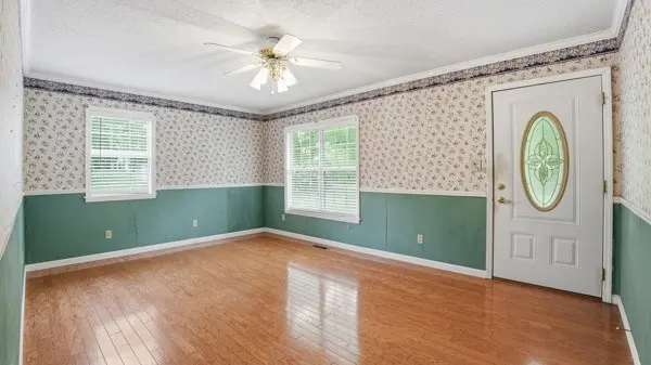 91 Golden Rd, Lynchburg, TN 37352