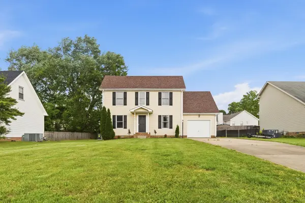 262 Kathleen Ct, Clarksville, TN 37043