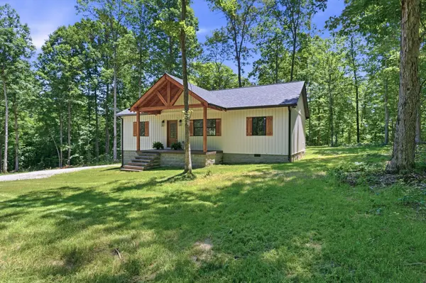 700 Hillcrest Rd, Waverly, TN 37185