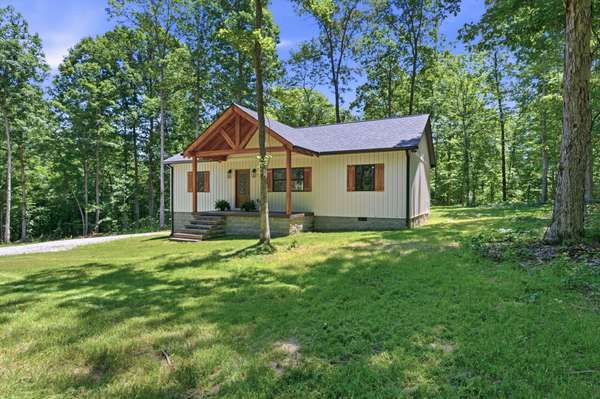 700 Hillcrest Rd, Waverly, TN 37185