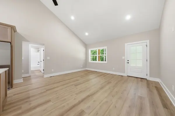 700 Hillcrest Rd, Waverly, TN 37185