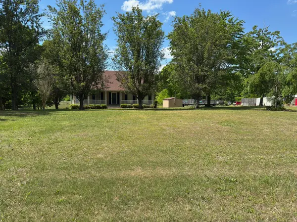 3594 Oak Grove Rd, Red Boiling Springs, TN 37150