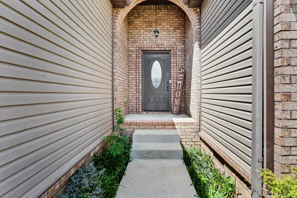 2428 Senseney Dr, Clarksville, TN 37042