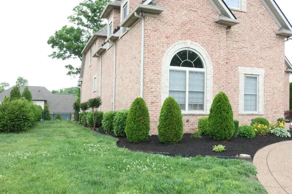 1023 Somerset Downs Blvd, Hendersonville, TN 37075