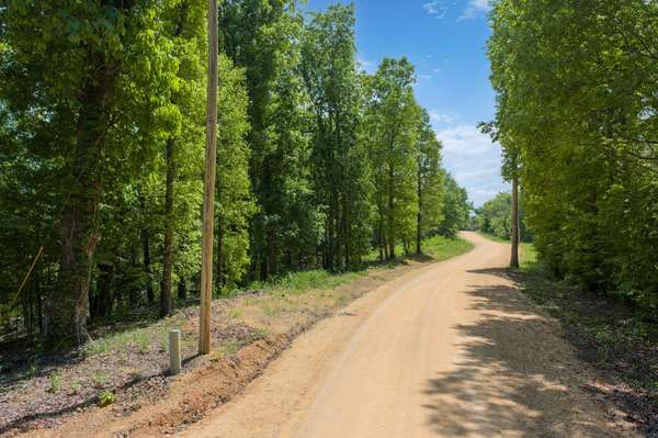 588 EAGLES NEST LANDING, Bath Springs, TN 38311