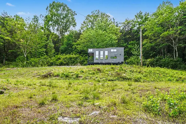 19167 Happy Hollow Rd, Buffalo Valley, TN 38548