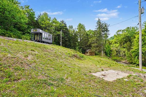 19167 Happy Hollow Rd, Buffalo Valley, TN 38548