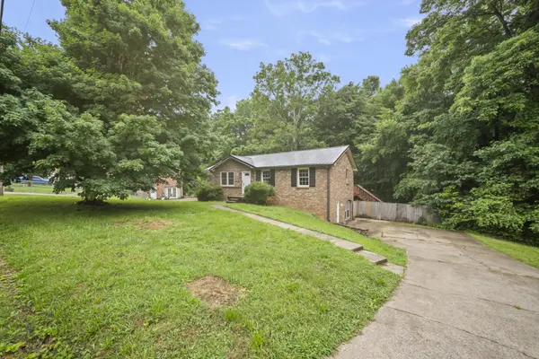 2733 Turner Ln, Clarksville, TN 37040