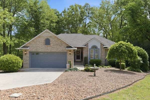 106 Clearview Cir, Winchester, TN 37398