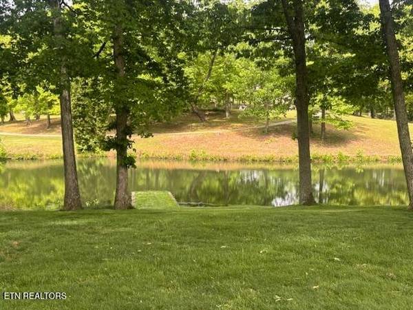 1018 Bunker Ridge Tr, Soddy Daisy, TN 37379
