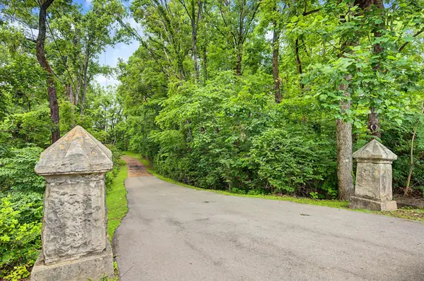 732 Sneed Rd #W, Franklin, TN 37069
