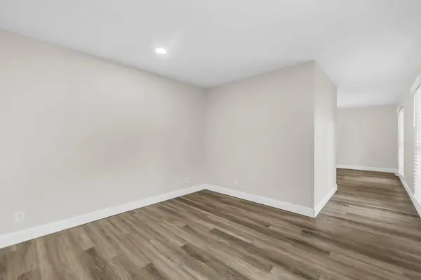 351 Hampshire Dr, Clarksville, TN 37043