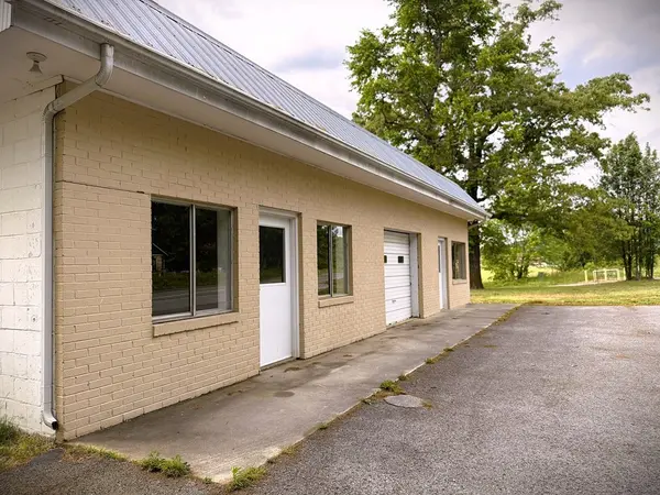 706 Rickman Rd, Livingston, TN 38570