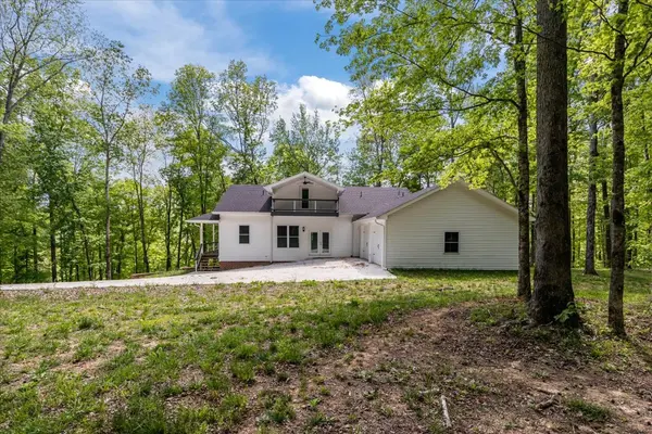 6130 Clydeton Rd, Waverly, TN 37185
