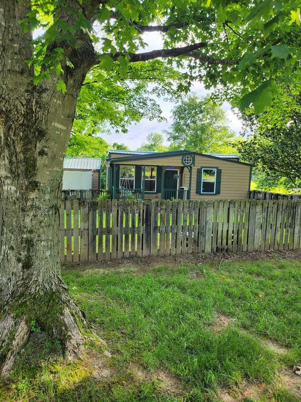 2416 Lee Dr, Pleasant View, TN 37146