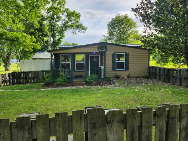 2416 Lee Dr, Pleasant View, TN 37146