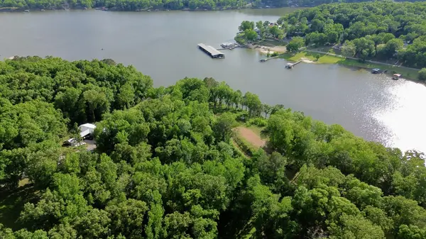 84 Lakeview Dr, Eva, TN 38333