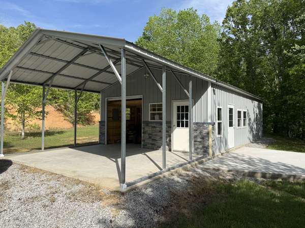 3412 Dogwood Rd, Hurricane Mills, TN 37078