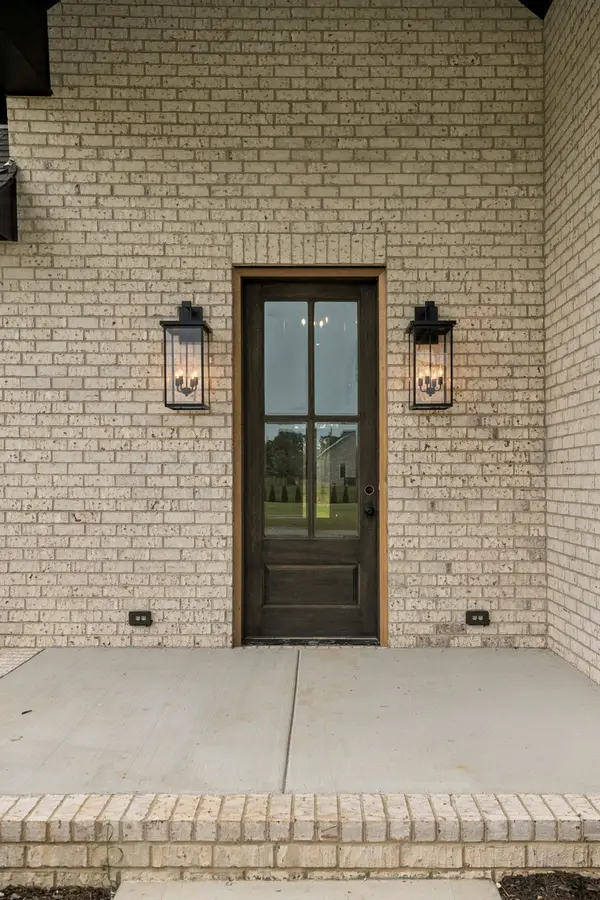 375 Chestnut Oak Avenue, Smithville, TN 37166