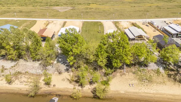 855 Hardin Bottom River Rd, Clifton, TN 38425