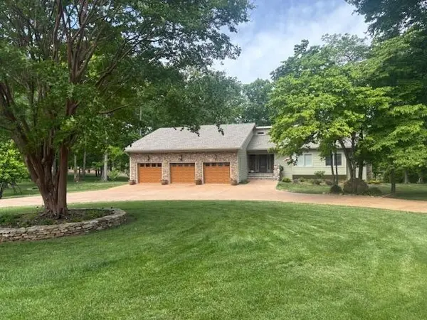 1018 Bunker Ridge, Soddy Daisy, TN 37379