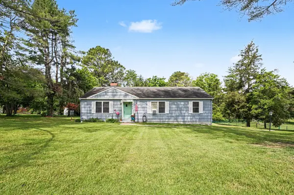 907 Camellia Dr, Columbia, TN 38401