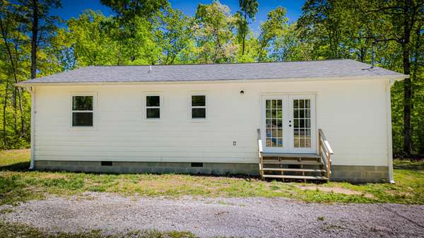 506 Dollar Dr, Altamont, TN 37301