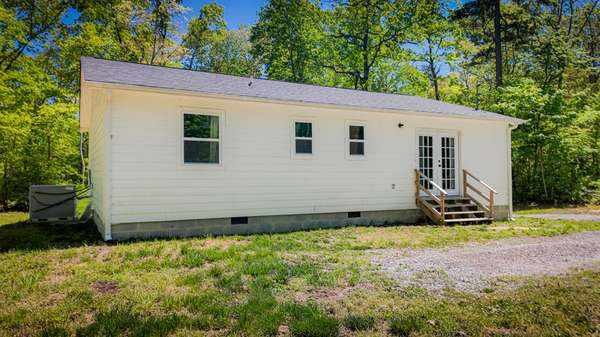 506 Dollar Dr, Altamont, TN 37301