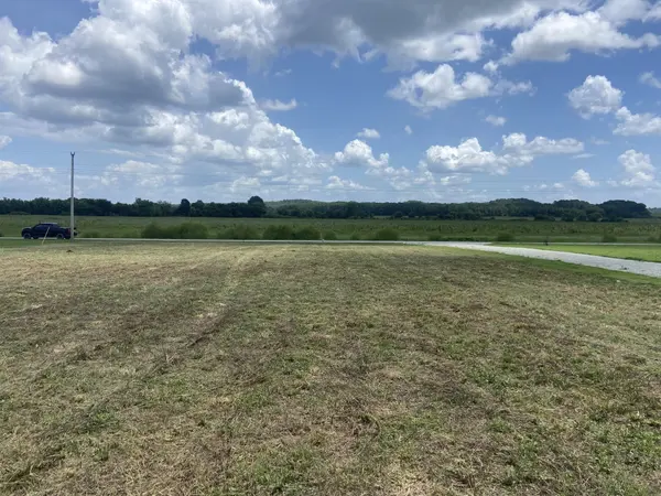 1765 Hardin Bottom River Road, Clifton, TN 38425