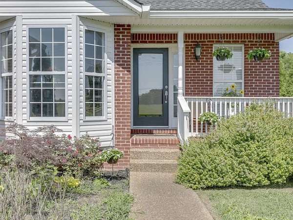 2301 Clara Mathis Rd, Spring Hill, TN 37174