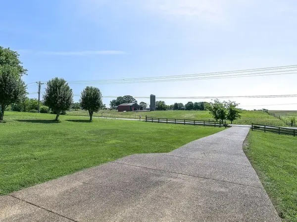 2301 Clara Mathis Rd, Spring Hill, TN 37174