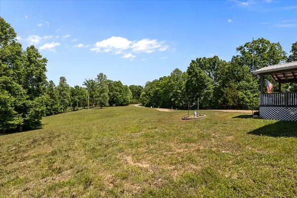254 Shiloh Hollow Rd, Erin, TN 37061