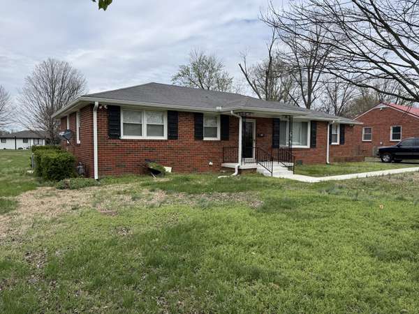 207 Elmwood Dr, Lebanon, TN 37087