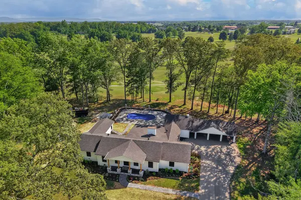 28 Lakeland Dr, Mcminnville, TN 37110