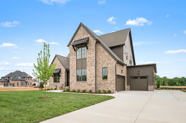 1922 Gene Dixon Dr, Murfreesboro, TN 37129