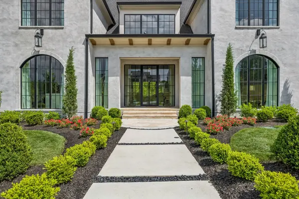 8384 Solstice Dr, College Grove, TN 37046