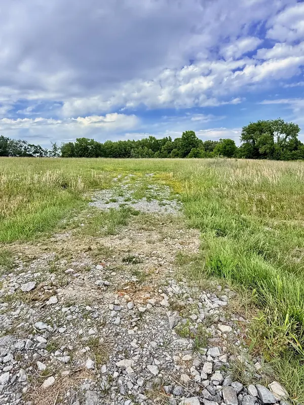5165 Highway 41 #N, Springfield, TN 37172