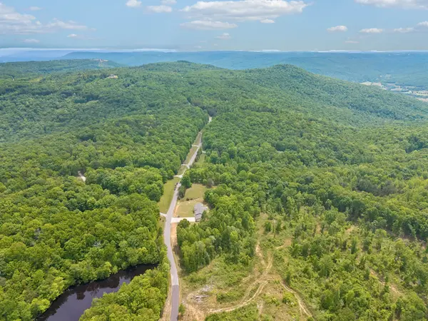 1500 Jackson Point Rd, Sewanee, TN 37375