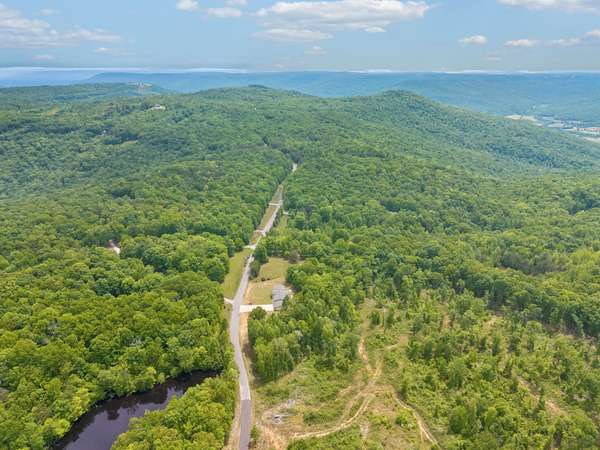 1500 Jackson Point Rd, Sewanee, TN 37375