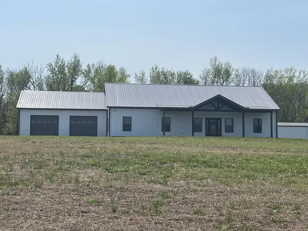 926 Half Acre Rd, Smithville, TN 37166
