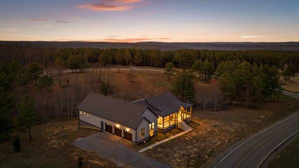 2323 River Bluffs Drive, Jasper, TN 37347
