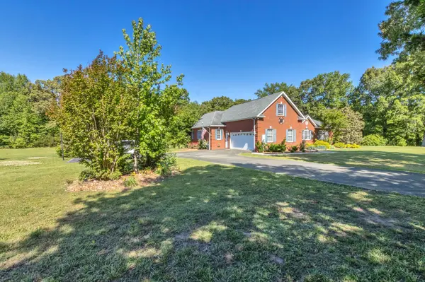 2828 Bains Rd #E, Hillsboro, TN 37342