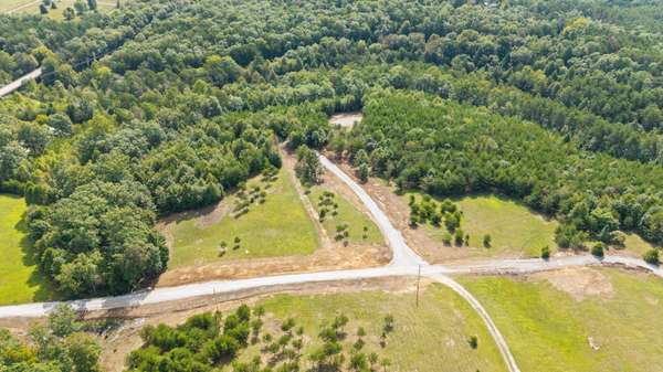 54 Creekview Ln, Altamont, TN 37301
