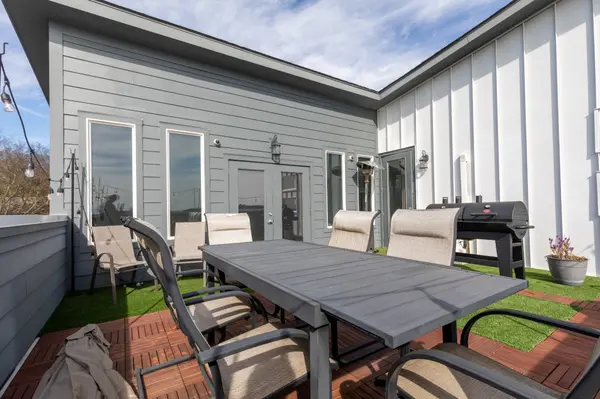 1208 Avondale Cir, Nashville, TN 37207