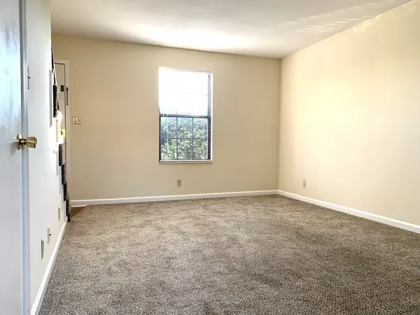 359 Peabody Dr #1, Clarksville, TN 37042
