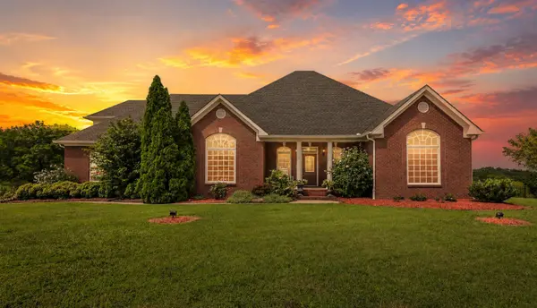 1045 McClure Rd, Clarksville, TN 37040