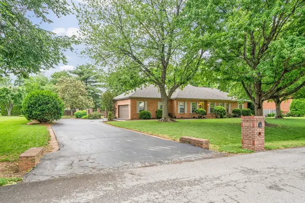 219 Fairfax Ave, Hopkinsville, KY 42240