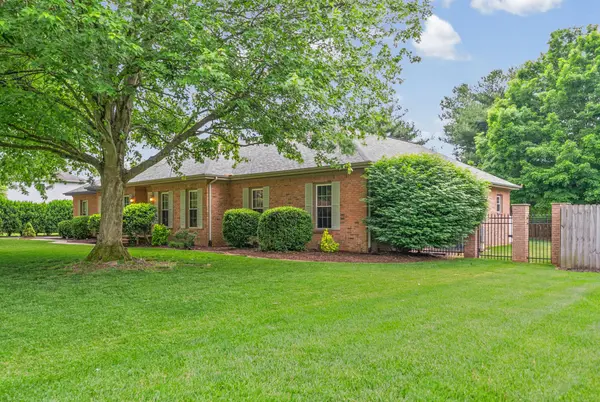219 Fairfax Ave, Hopkinsville, KY 42240